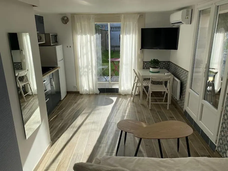 Appartement Charmant Studio Avec Jardin Avignon