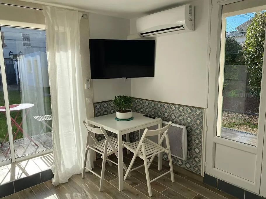 Charmant Studio Avec Jardin Avignon France
