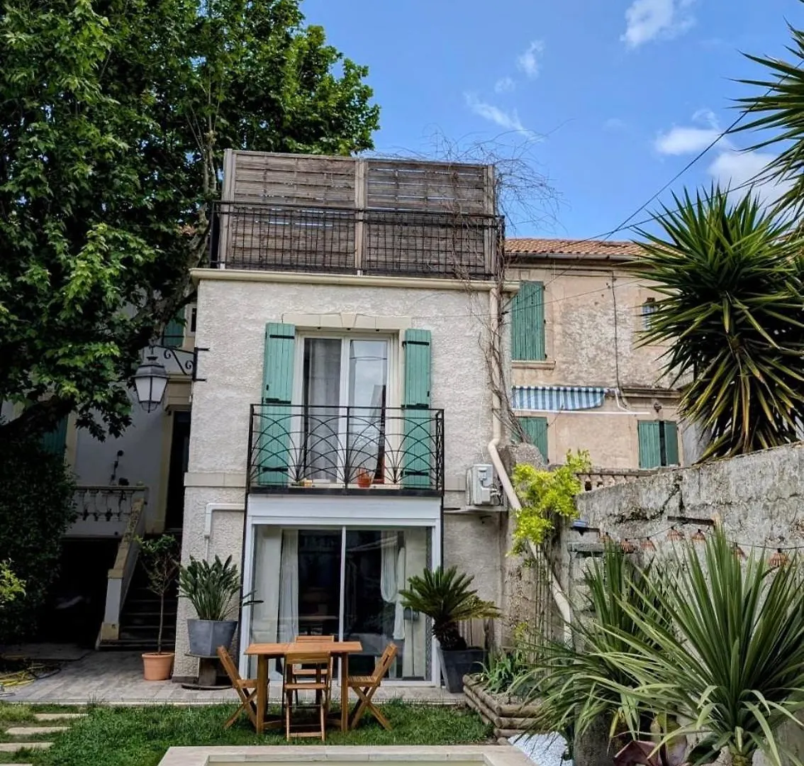 Apartment Charmant Studio Avec Jardin Avignon