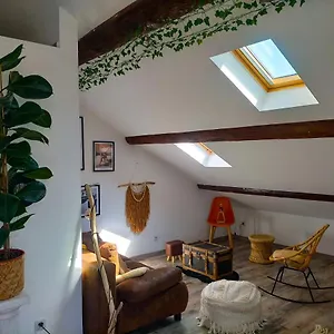 T2 Proche Remparts Appartement