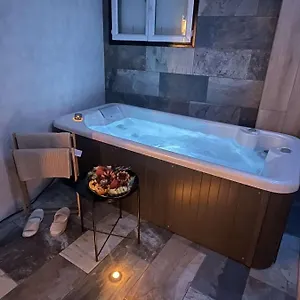 La Splenzia Jacuzzi Wifi Clim Appartement